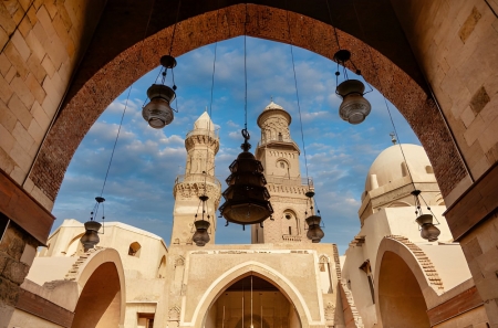 Egyptian Museum, Old Coptic and Islamic Cairo Tour
