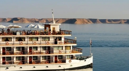 Lake Nasser Cruise, Aswan to Abu Simbel - Nile cruise, Egypt